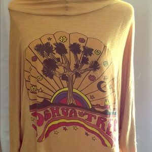 Joshua Tree top. By Life. Size small